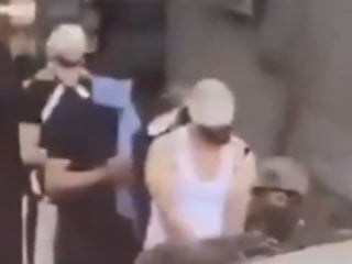 İsrail ordusu, Filistinli gençleri gözaltına aldı