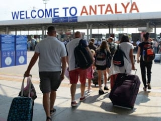 Antalya'da erken rezervasyonlarda talep umudu sürüyor