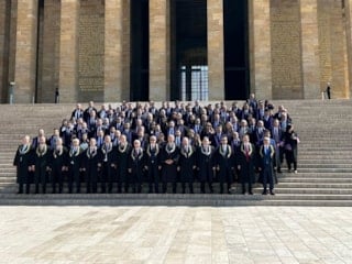 Anayasa Mahkemesi heyeti Anıtkabir'de