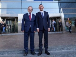 İlhan Uzgel: Özgür Özel uluslararası alanda güçlü bir muhatap