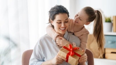 Anneler Günü’ne Özel idefix’ten Alışverişin Yarısı Hediye!