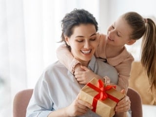 Anneler Günü’ne Özel idefix’ten Alışverişin Yarısı Hediye!