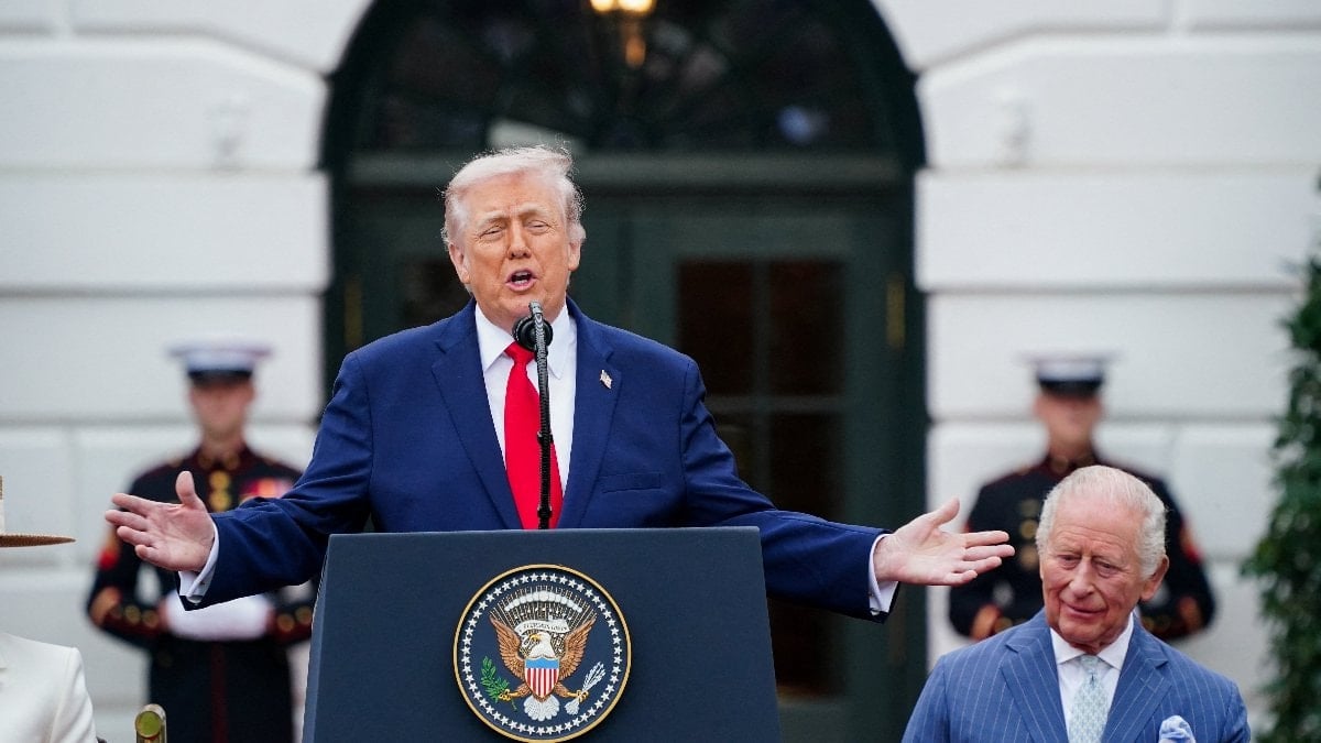 Trump'tan İngiltere Kralı'nı utandıran çıkış: Annem genç Charles'a aşıktı