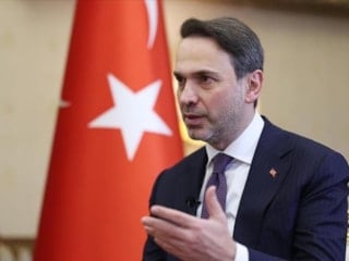 Alparslan Bayraktar'tan işverene net mesaj: İşçiye borcu olana ruhsat yok