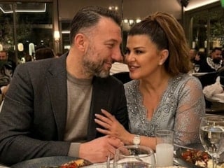 55 yaşındaki astrolog Nuray Sayarı hamile