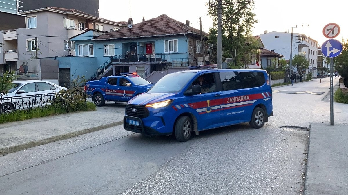 Düzce'de uyuşturucu maddeleri paketleyen şüpheli yakalandı