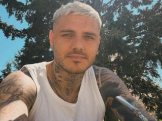Derbi yorgunluğu atıldı! Mauro Icardi Şile'de denize girdi