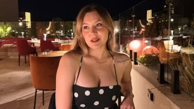 Oyuncu Ege Kökenli bebekli ilk tatiline çıktı