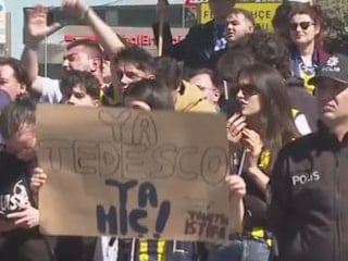 Fenerbahçe taraftarları, Domenico Tedesco için Samandıra’da toplandı