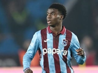 Trabzonsporlu Oulai'nin futbolcu olmasaydı seçeceği mesleği açıkladı