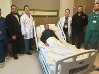 Gaziantep'te karnından 8 kiloluk polikistik böbrek çıkarıldı