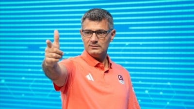 Yusuf Dikeç: Bir hayaliniz varsa pes etmeyin