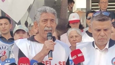 İzmir'de 4 belediyenin memurları iş bıraktı