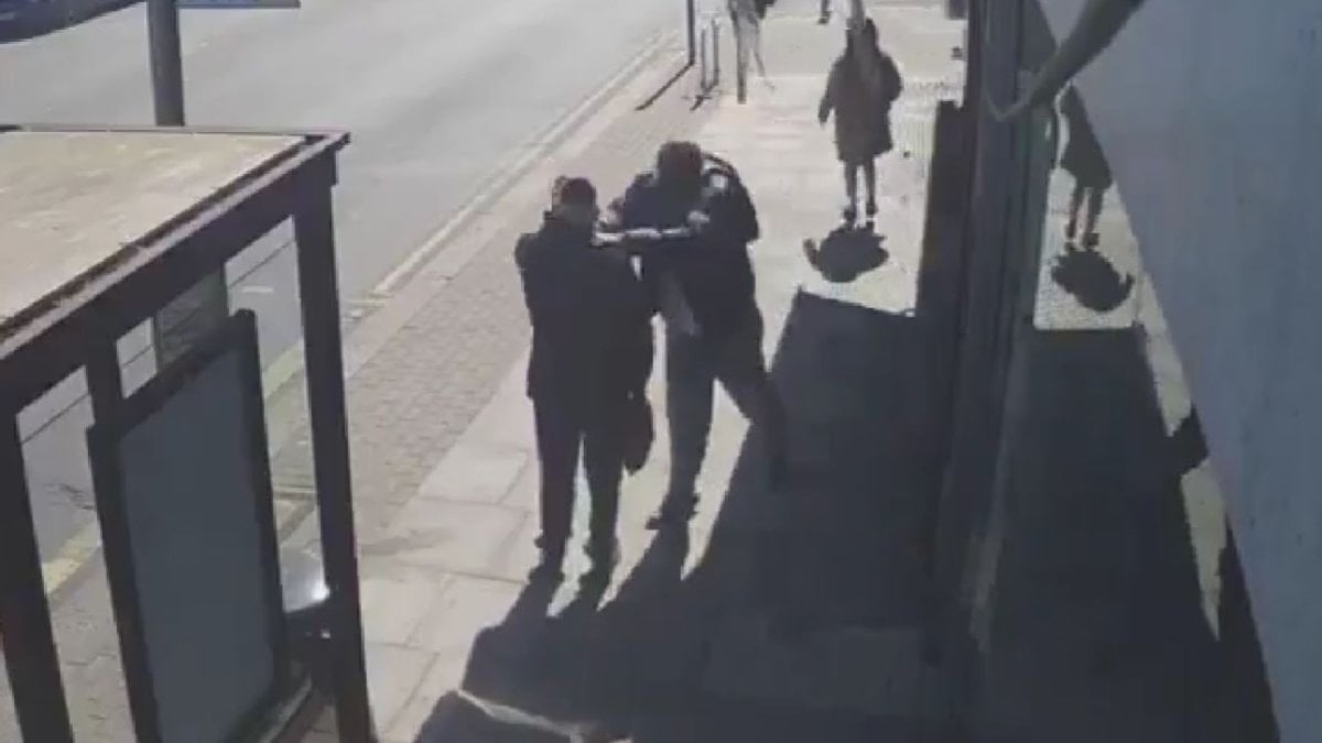 İngiltere'nin başkenti Londra'da Yahudilere yönelik bıçaklı saldırı