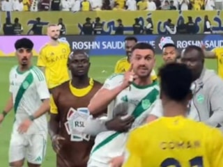 Merih Demiral maç sonu çılgına döndü