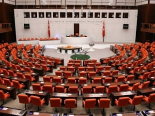 TBMM'de fahiş aidat düzenlemesi: Kanun teklifinin ilk 5 maddesi kabul edildi