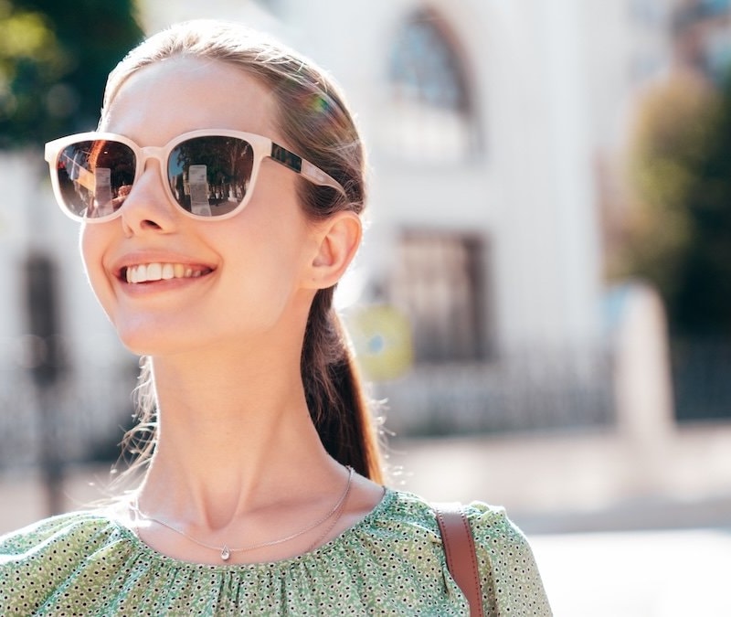 Güneşten koruyayım derken gözünüze zarar veriyor olabilirsiniz