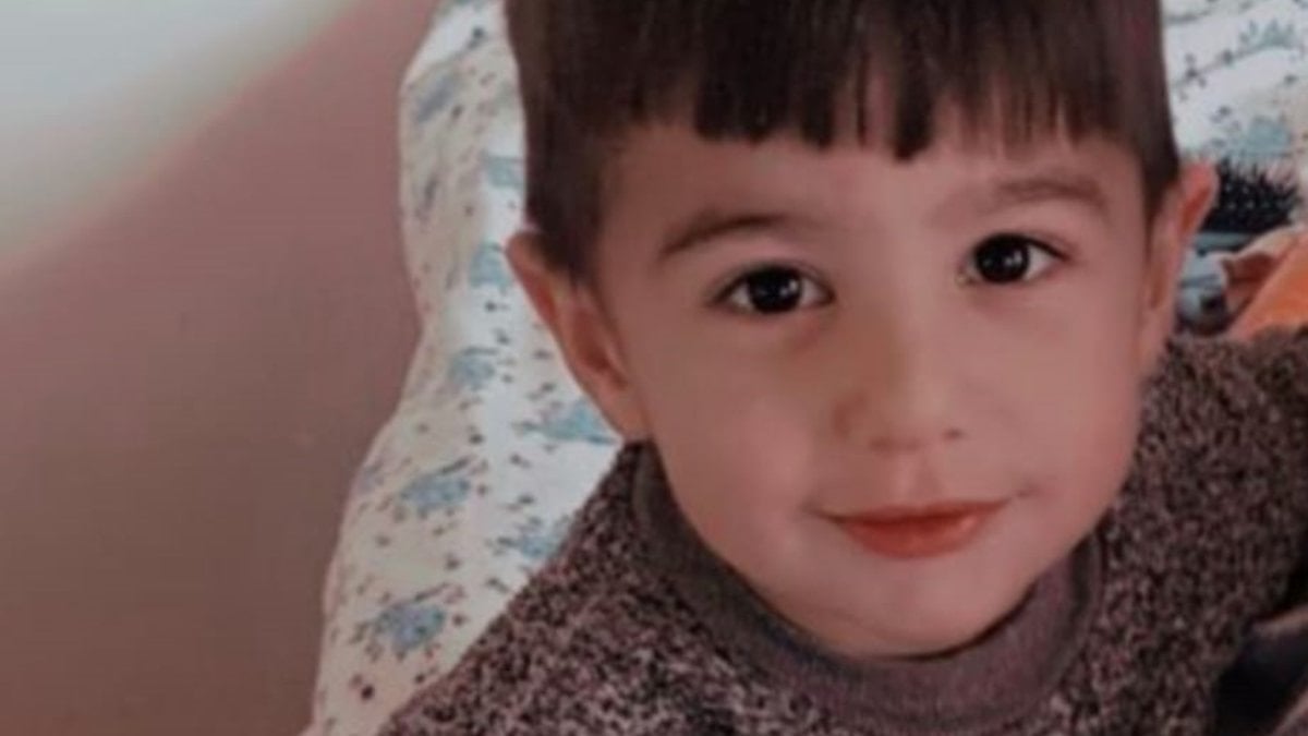 Van'da köpek saldırısında ölen Hamza toprağa verildi