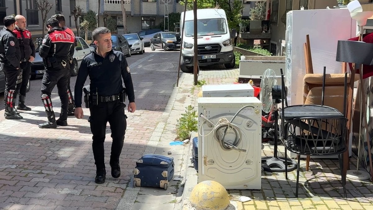 İstanbul'da evi icra ile satılan kiracı, eşyalarını sokakta buldu