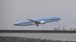 Air France-KLM, yükselen yakıt maliyetlerine karşın hedef küçülttü