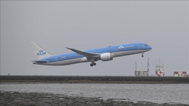 Air France-KLM, yükselen yakıt maliyetlerine karşın hedef küçülttü