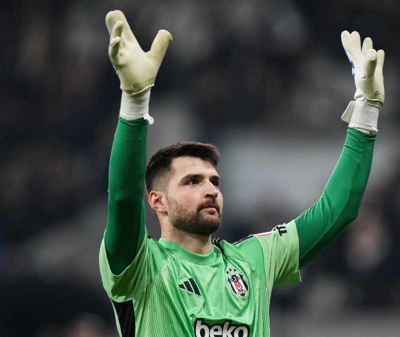 Beşiktaş'ta Ersin Destanoğlu ikilemi yaşanıyor