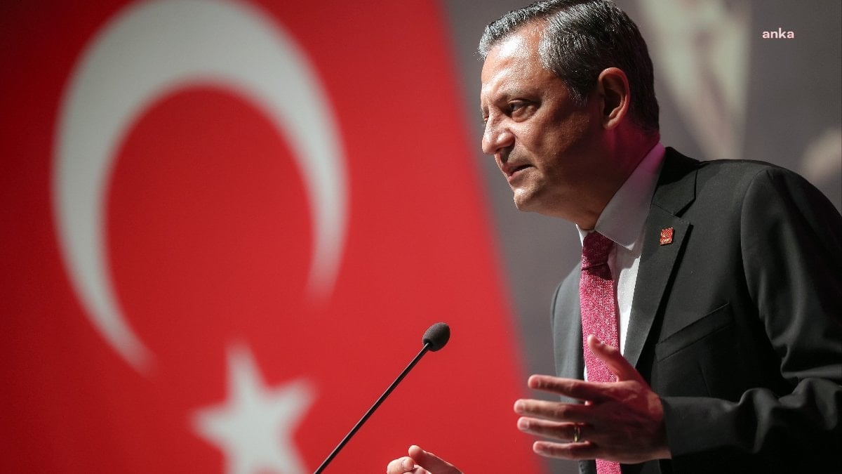 Özgür Özel, Journal of Democracy'e yazdı: Türkiye'nin Demokrasisi