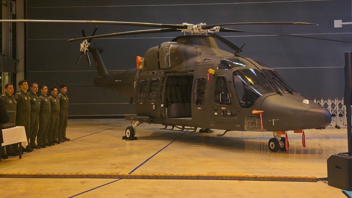 GÖKBEY helikopteri Kara Kuvvetleri Komutanlığı'na teslim edildi