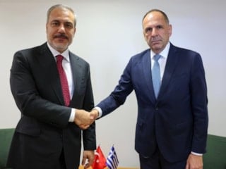 Hakan Fidan, Yunan mevkidaşı ile Sumud Filosu'nu görüştü