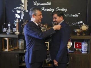 CHP, Arif Kocabıyık'ın üyeliğini askıya aldı