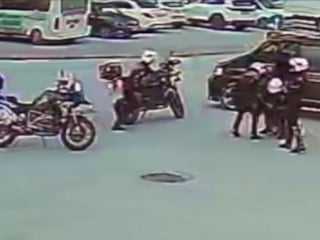 Konya'da polislerin Heimlich manevrası hayat kurtardı