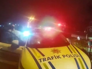 Balıkesir'de yolcu otobüsü devrildi: 3 ölü 31 yaralı
