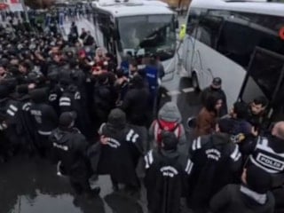 İstanbul'da 1 Mayıs: 366 kişi gözaltına alındı