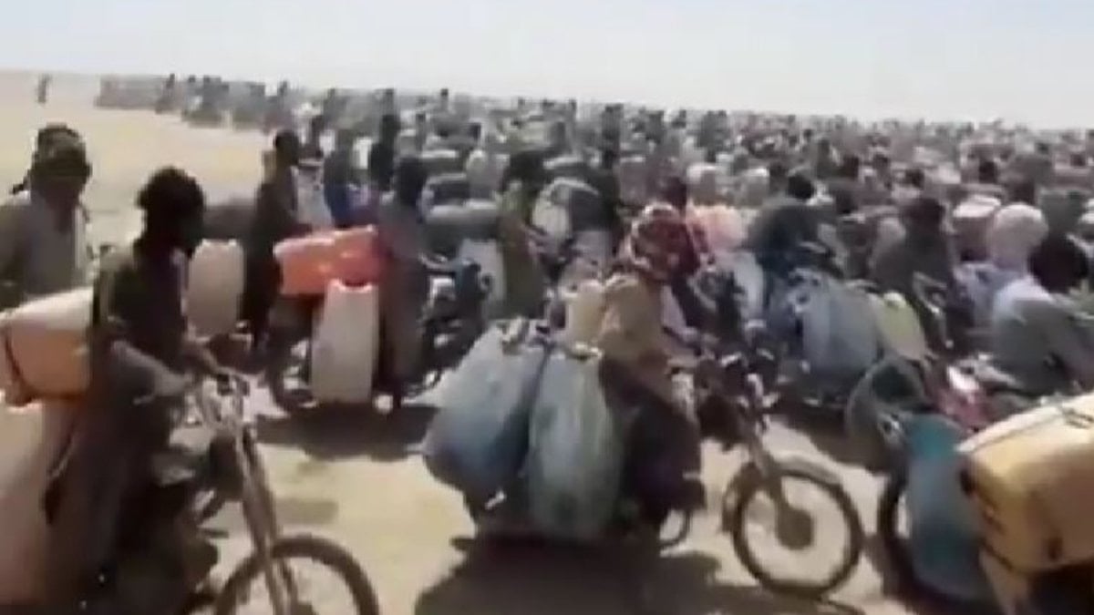 Akaryakıt krizinde son perde: Ucuz yakıt için İran sınırına akın ettiler