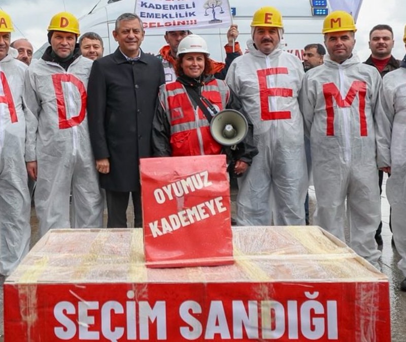 Özgür Özel, Kadıköy'de 