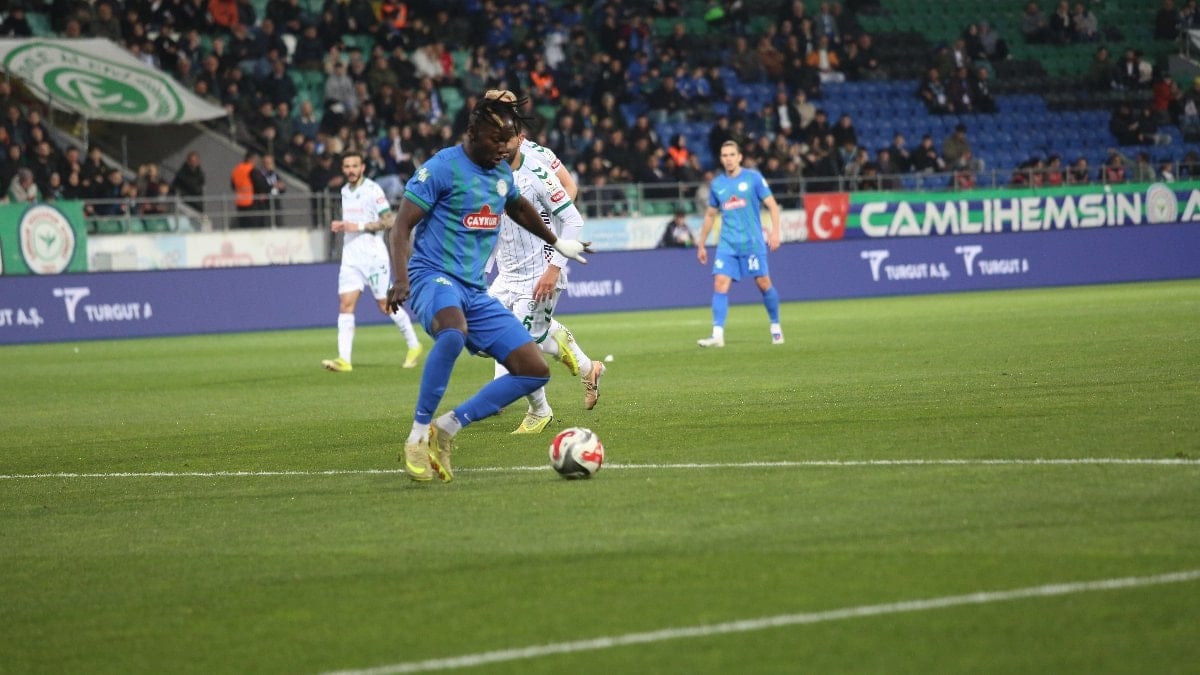 Rizespor, Konyaspor'u yenerek serisini bitirdi