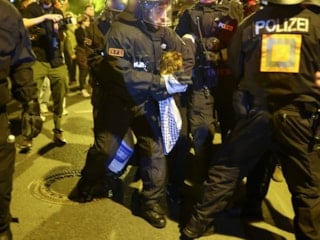 Berlin'de 1 Mayıs gösterisine polisten müdahale