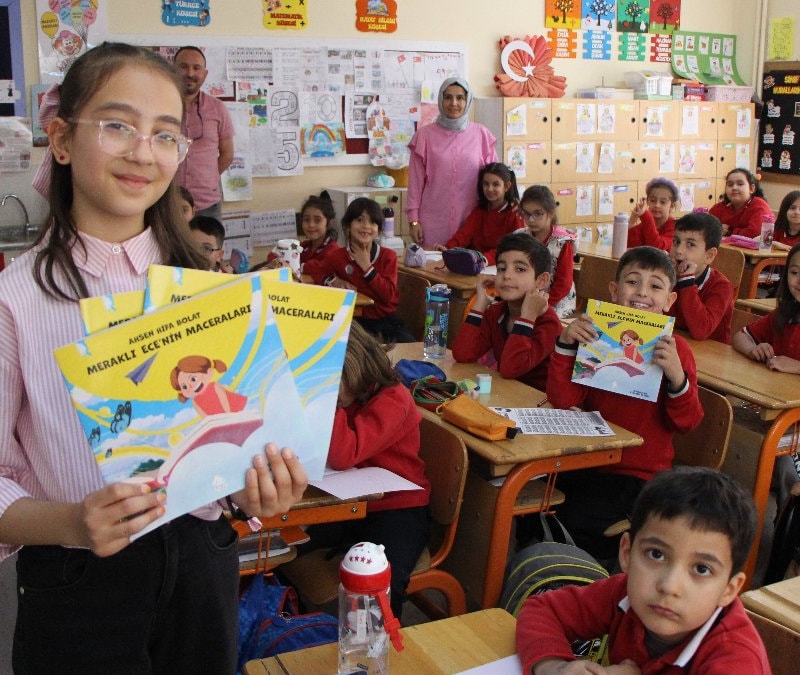 Amasya'da 11 yaşında hikaye kitabı yazan öğrenci şaşırttı