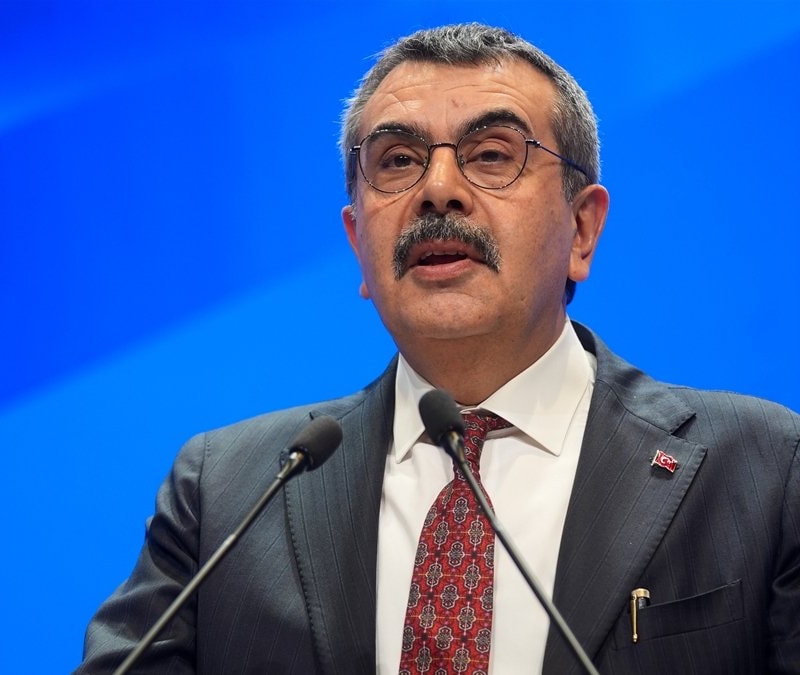 Yusuf Tekin'den okullarda ara tatile ilişkin düzenleme sinyali