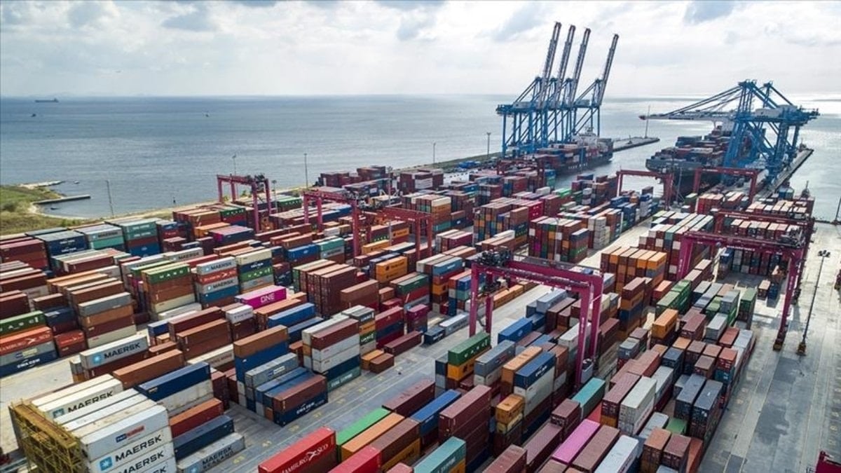 Nisan ayı ihracatı yüzde 22,3 artışla 25,4 milyar dolar oldu