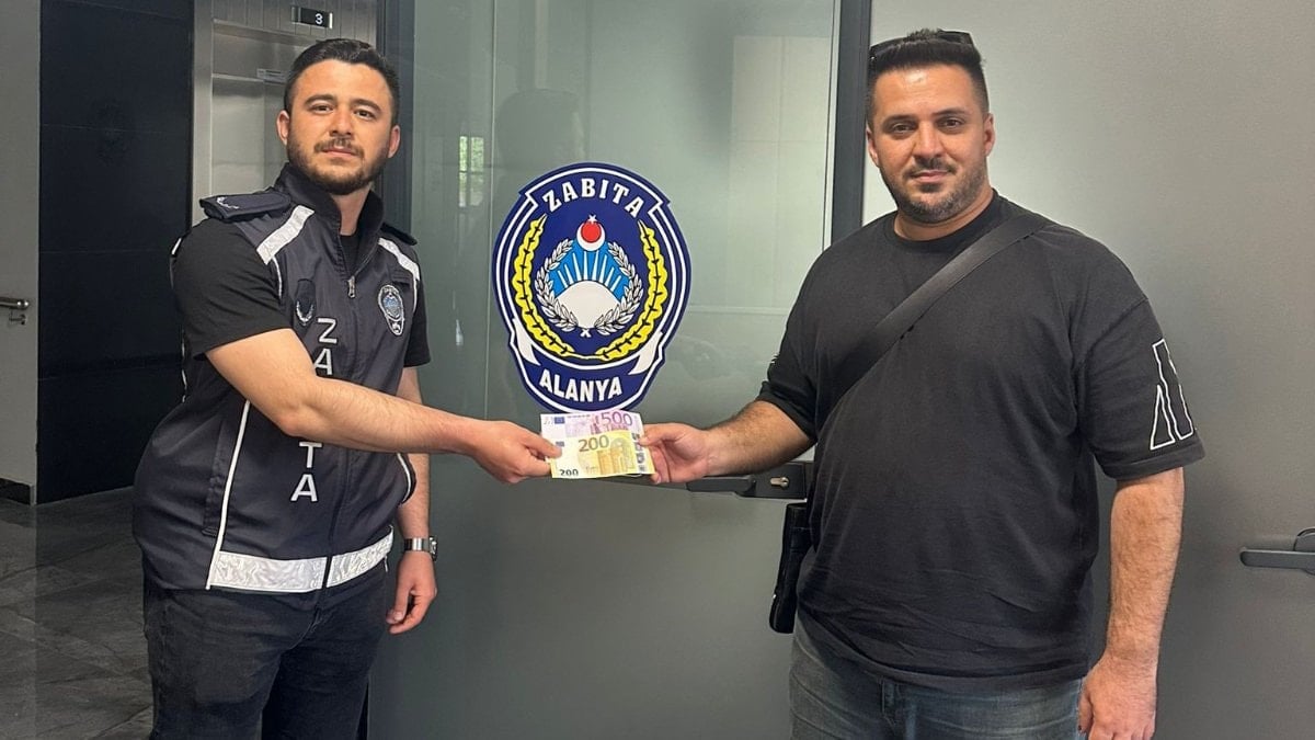Antalya'da kaybolan 700 euro sahibine ulaştırıldı