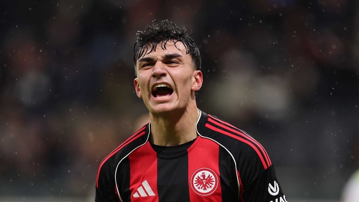 Can Uzun'un golü yetmedi! Eintracht Frankfurt, Hamburg'a kaybetti
