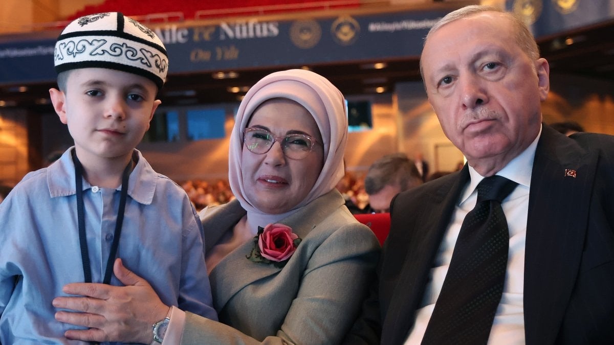 Emine Erdoğan'dan “Aile ve Nüfus 10 Yılı Vizyon Belgesi” mesajı: Hayırlı olmasını diliyorum