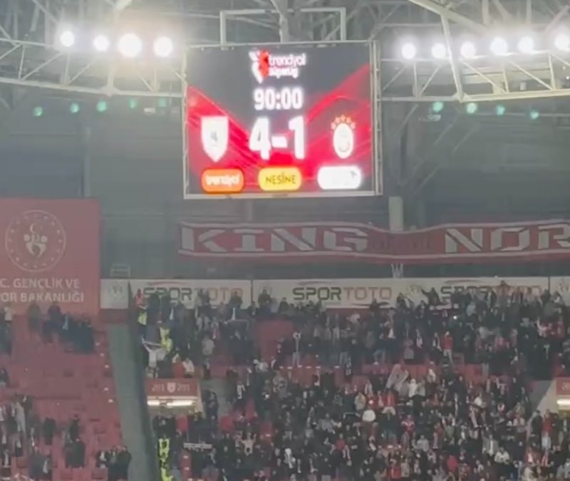 Samsunspor'dan Galatasaray'a 'Boynu Büyükler' göndermesi