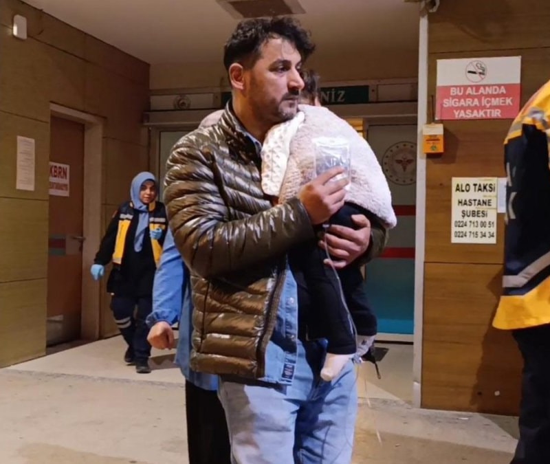 Bursa'da merdivenden düşen Güllüzar bebek, yaralandı