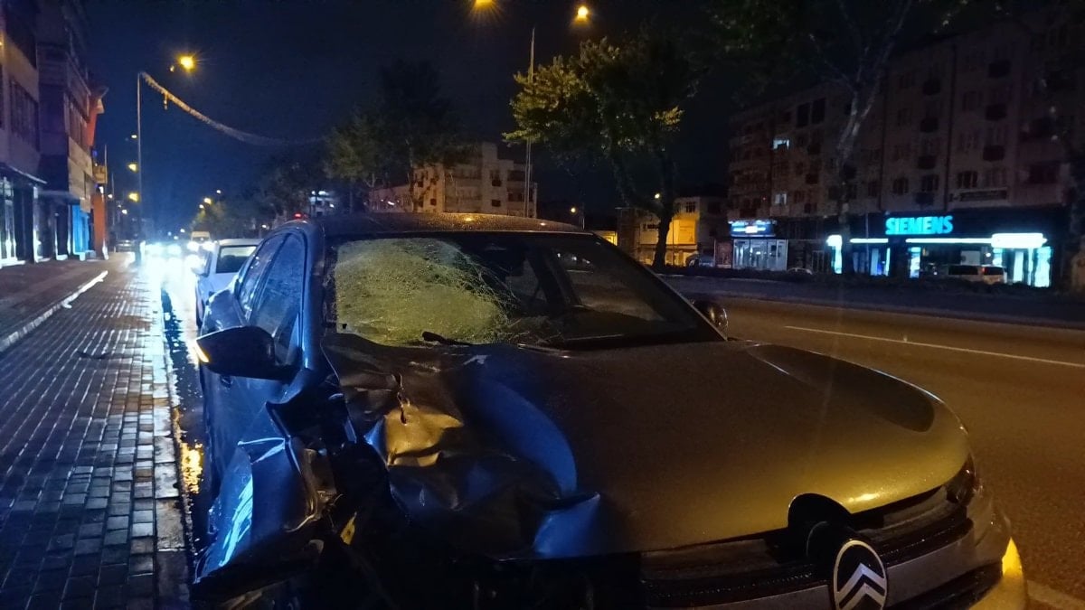 Bursa'da lkollü sürücü, çarptığı yaya ağır yaraladı
