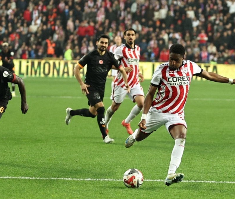 Galatasaray, bu sezon ikinci kez 4 gol yedi!