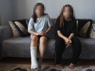 Hatay'da iki kıza başıboş köpek saldırdı
