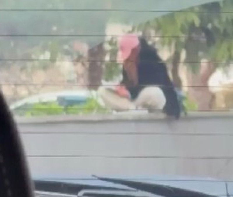 İstanbul’da polisin dikkati sayesinde iki hırsız suçüstü yakalandı