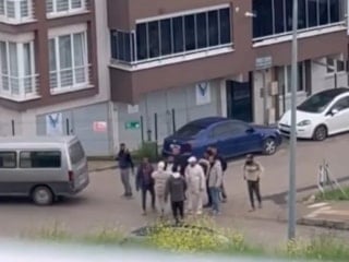 Bursa'da inşaat işçileri sopayla birbirlerine girdiler